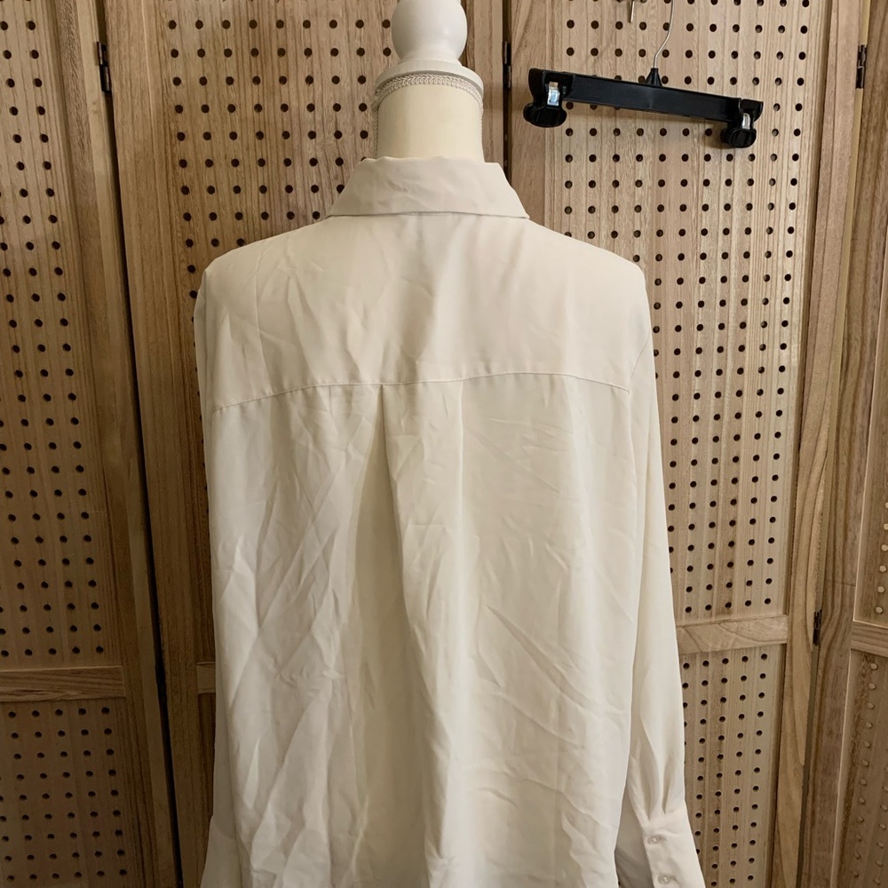 H&M Blouse - Picture 2 of 4